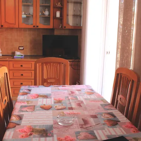 Casa Elefteria & Viron * Himare