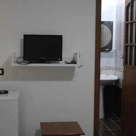 Casa Elefteria & Viron Apartment Himare